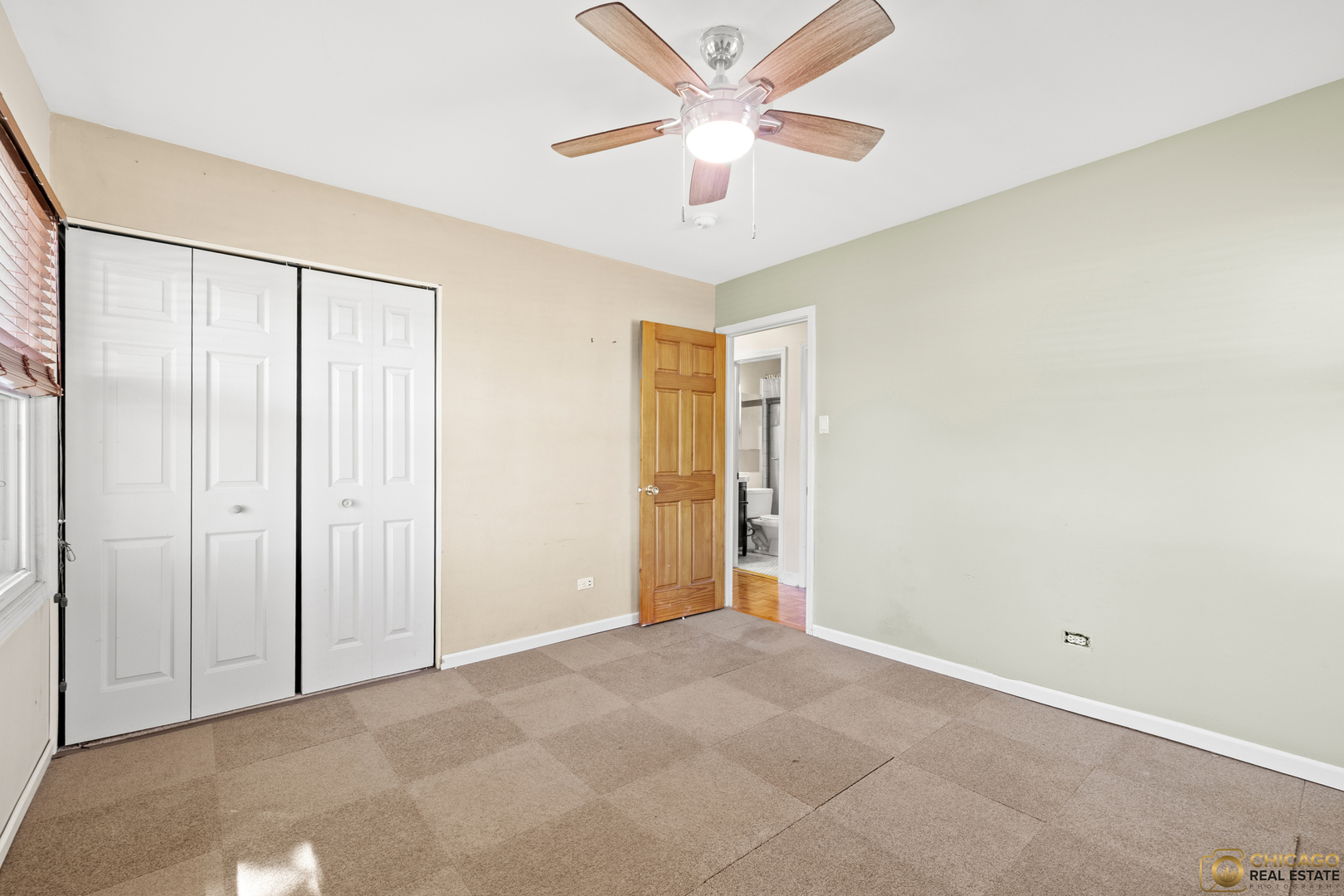 486 Hiawatha Drive, Carol Stream, IL 60188