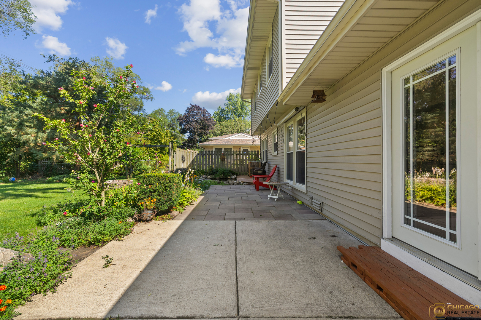 486 Hiawatha Drive, Carol Stream, IL 60188