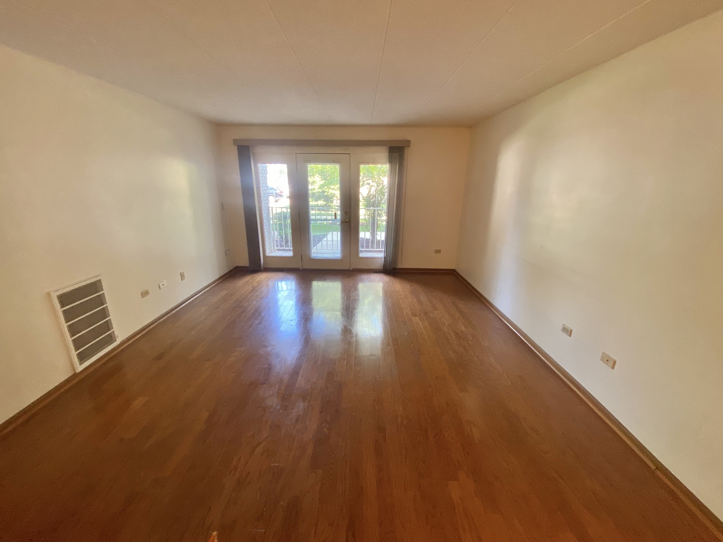 4244 W 77th Street #102, Chicago, IL 60652
