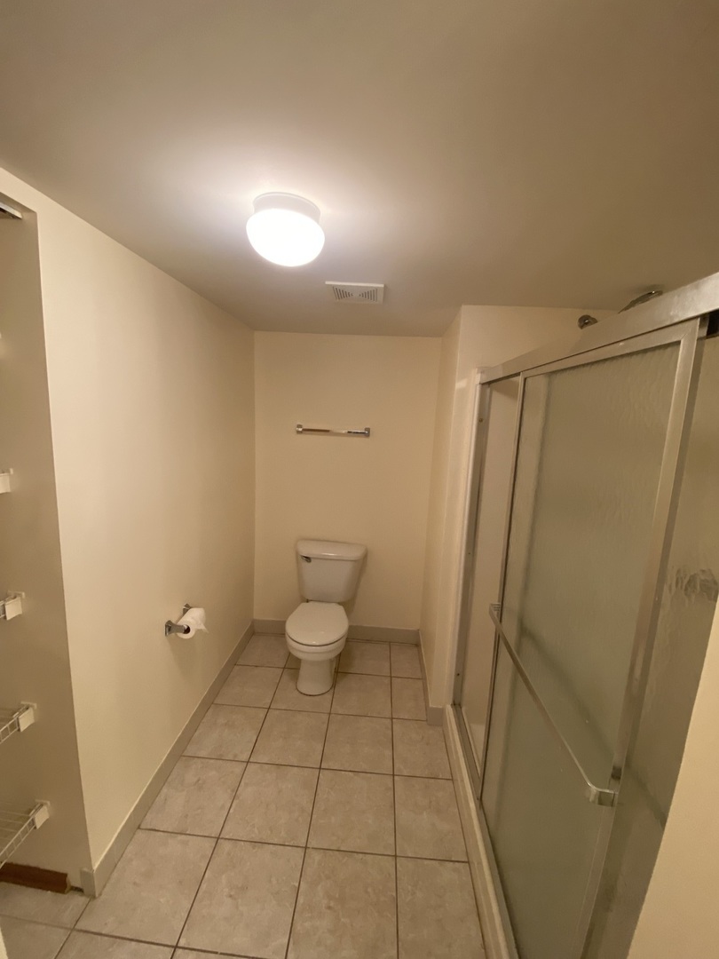4244 W 77th Street #102, Chicago, IL 60652