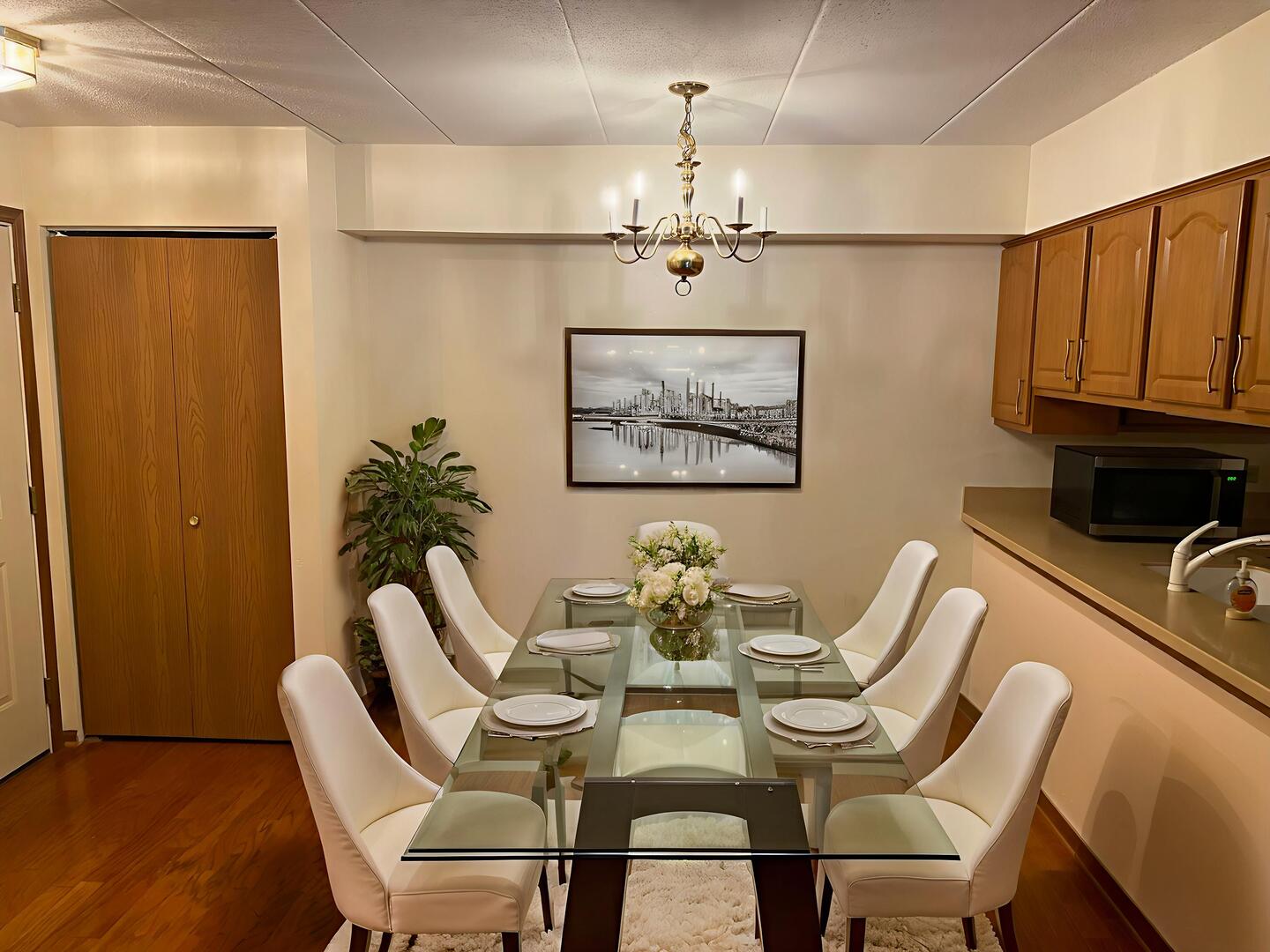 4244 W 77th Street #102, Chicago, IL 60652
