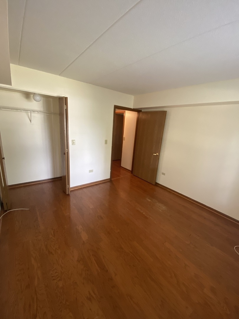 4244 W 77th Street #102, Chicago, IL 60652