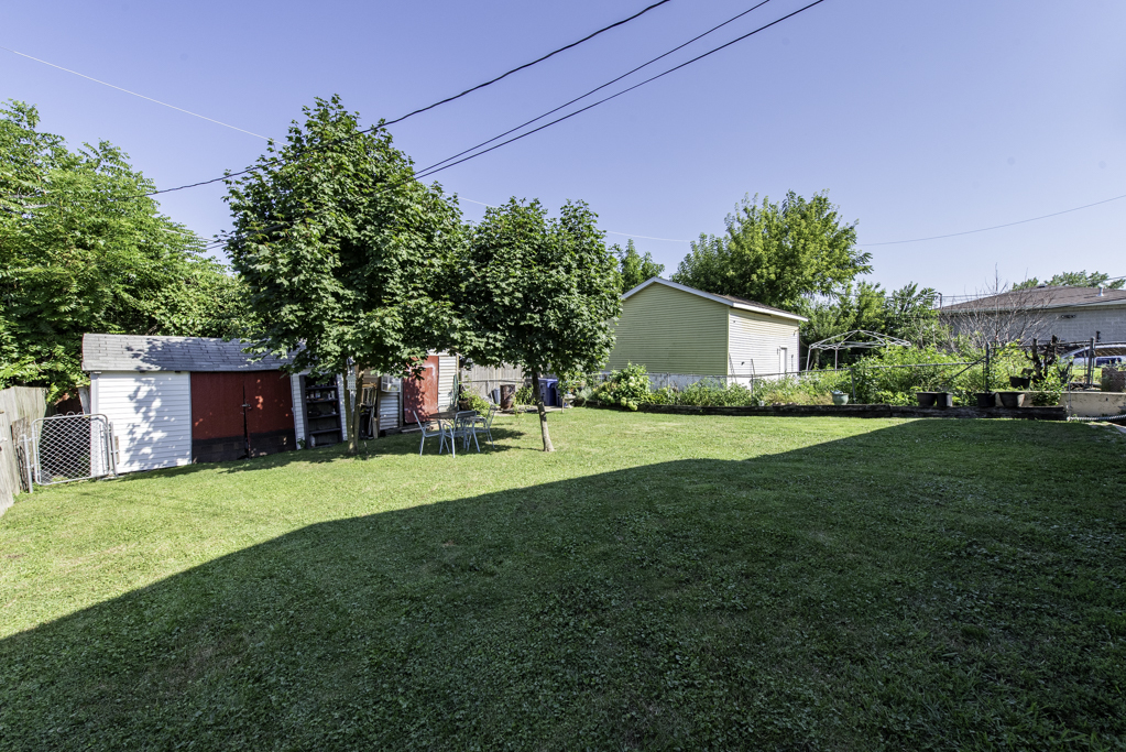 13 N Pioneer Road, Waukegan, IL 60085