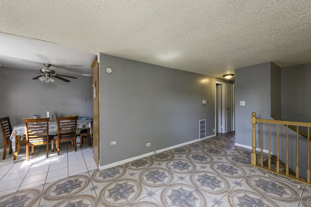13 N Pioneer Road, Waukegan, IL 60085