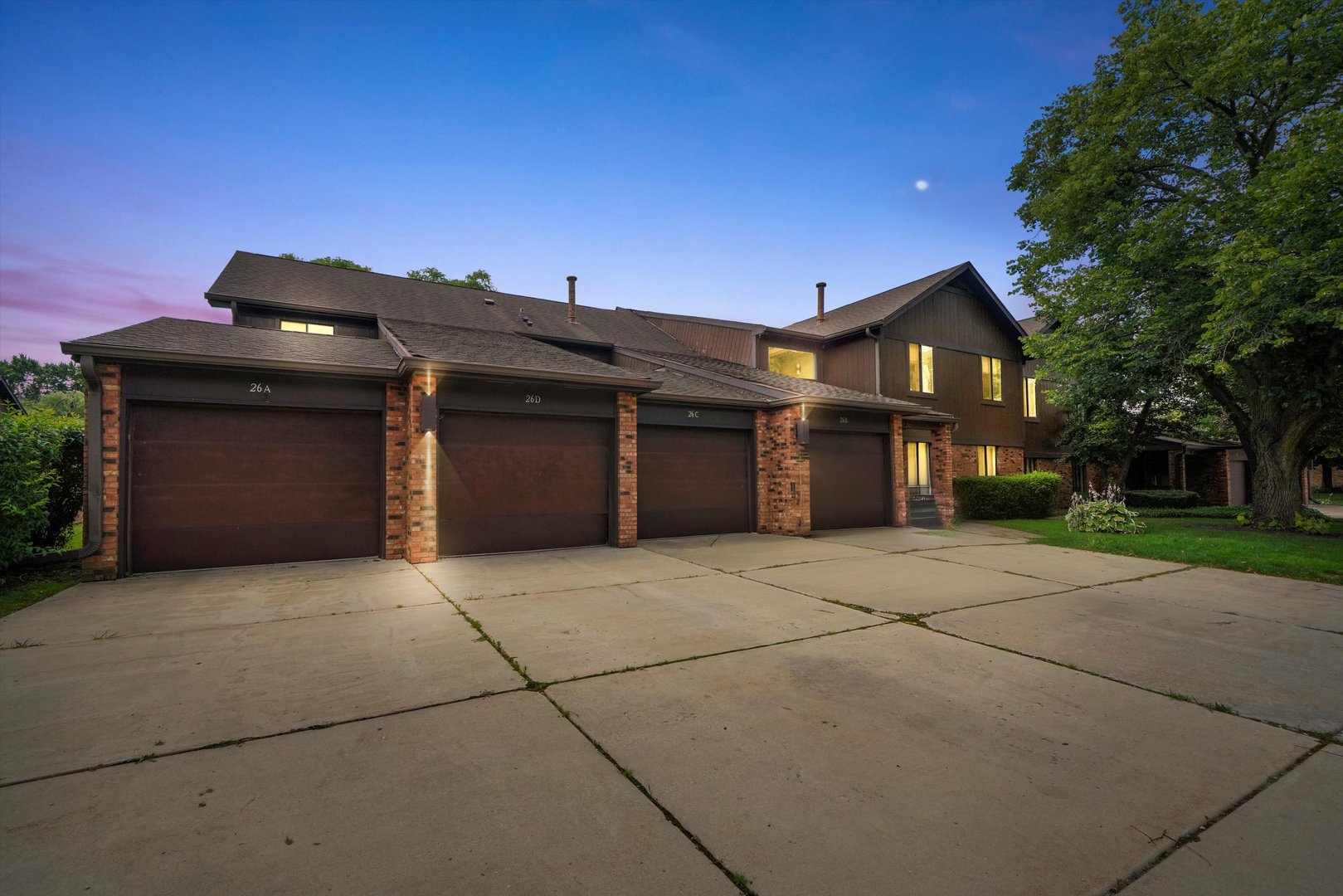 26 Creekside Circle #C, Elgin, IL 60123