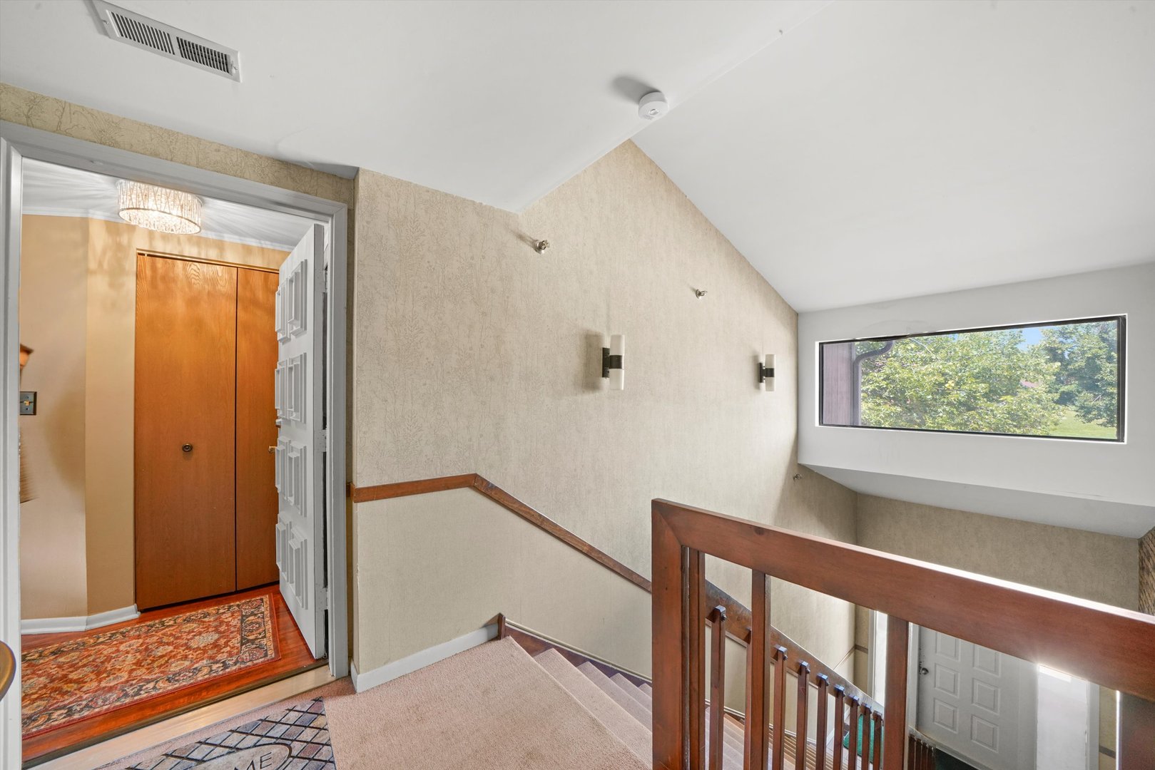26 Creekside Circle #C, Elgin, IL 60123