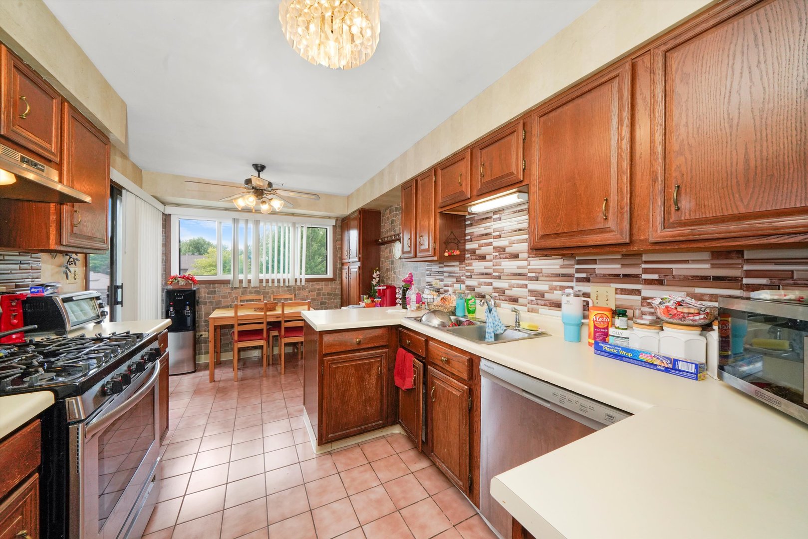 26 Creekside Circle #C, Elgin, IL 60123