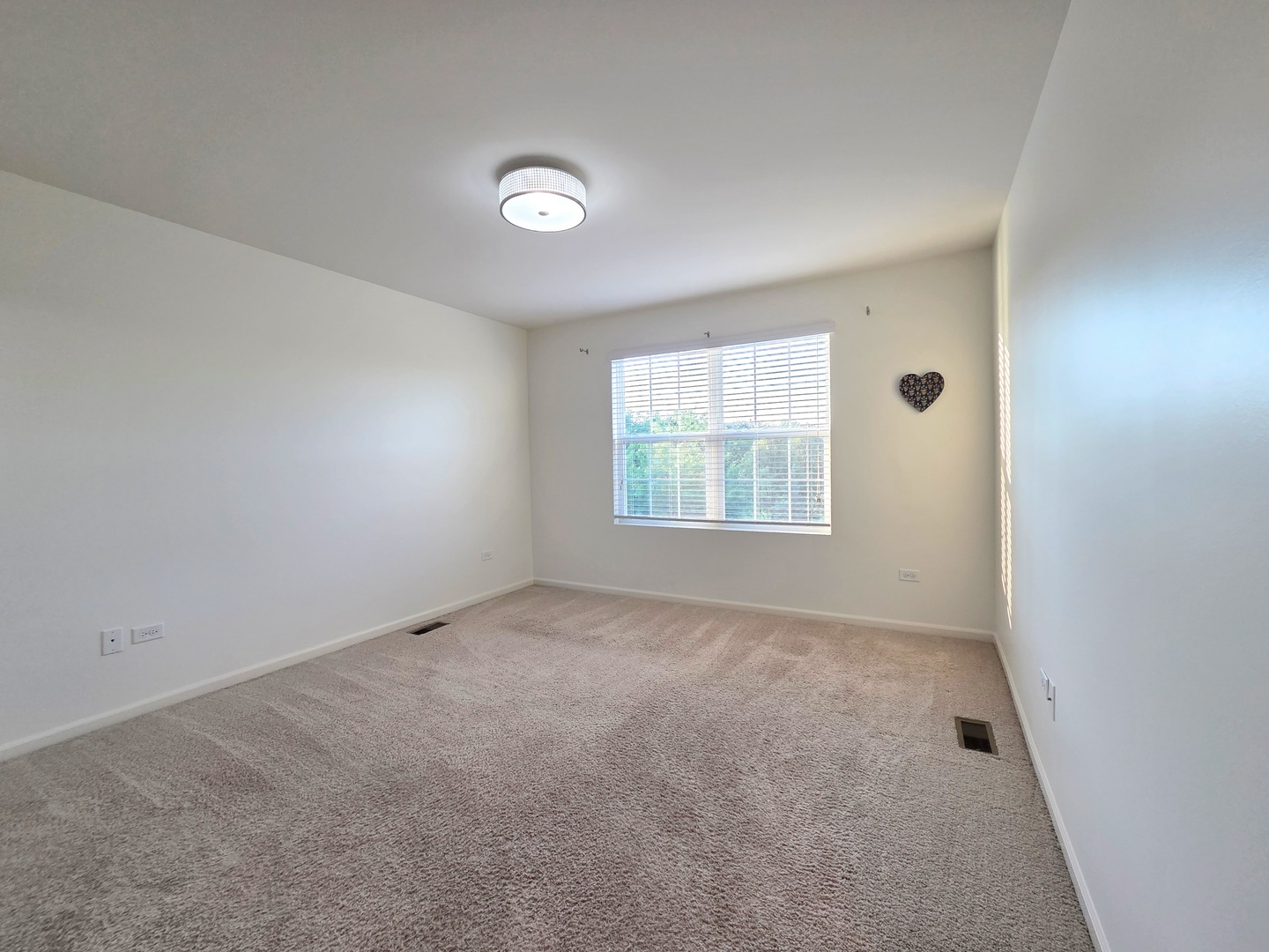 719 Hickory Street, Mundelein, IL 60060