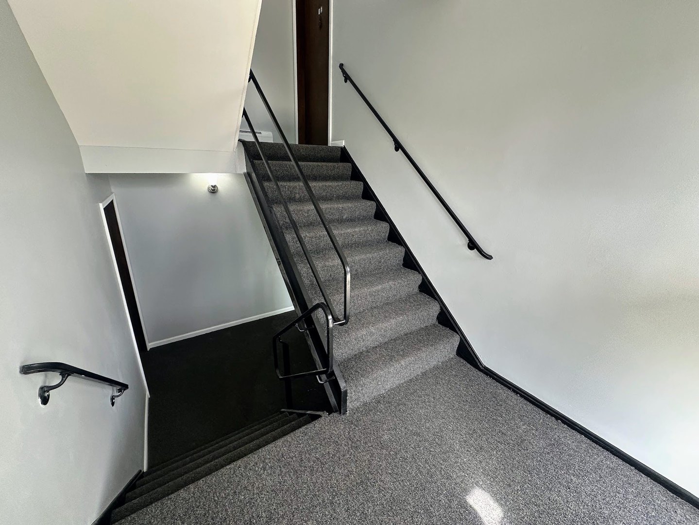 12 N Craig Place #2E, Lombard, IL 60148
