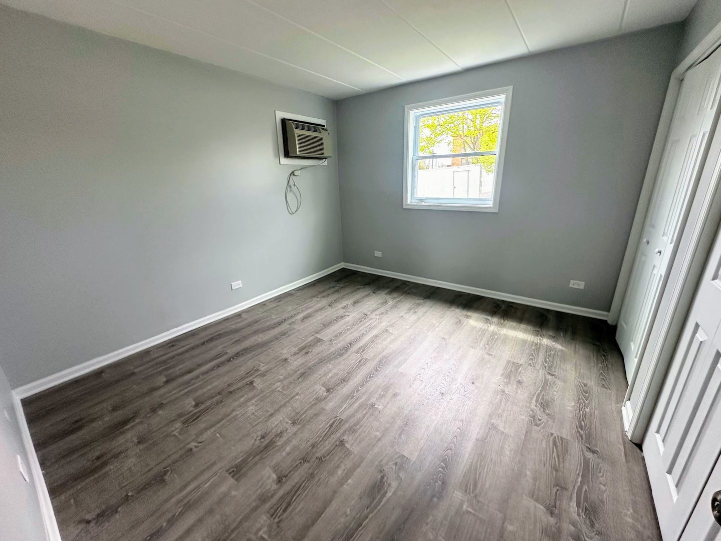 12 N Craig Place #2E, Lombard, IL 60148