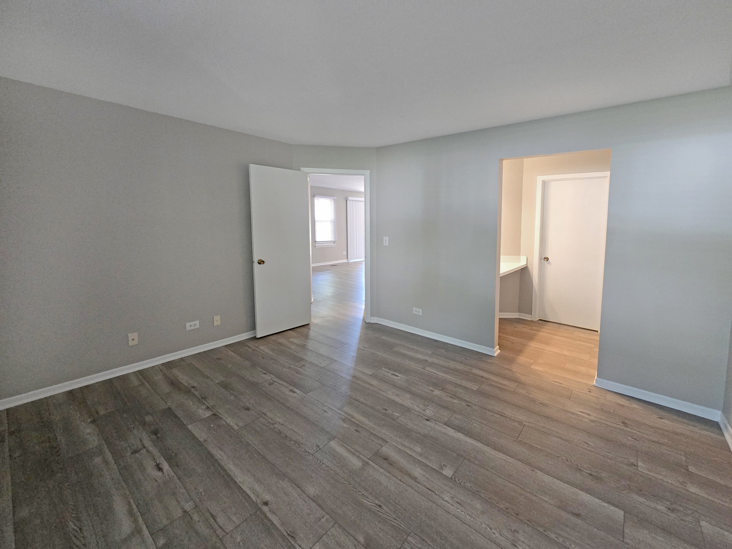 1349 Ridgefield Circle #1349, Carol Stream, IL 60188