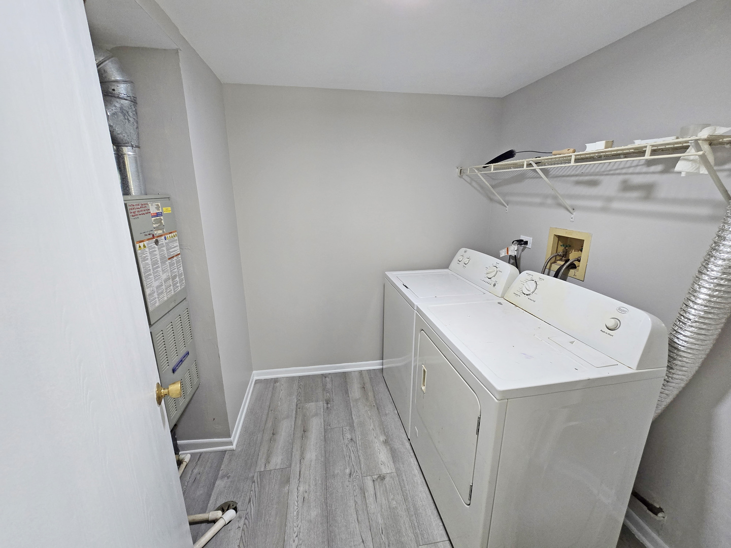 1349 Ridgefield Circle #1349, Carol Stream, IL 60188