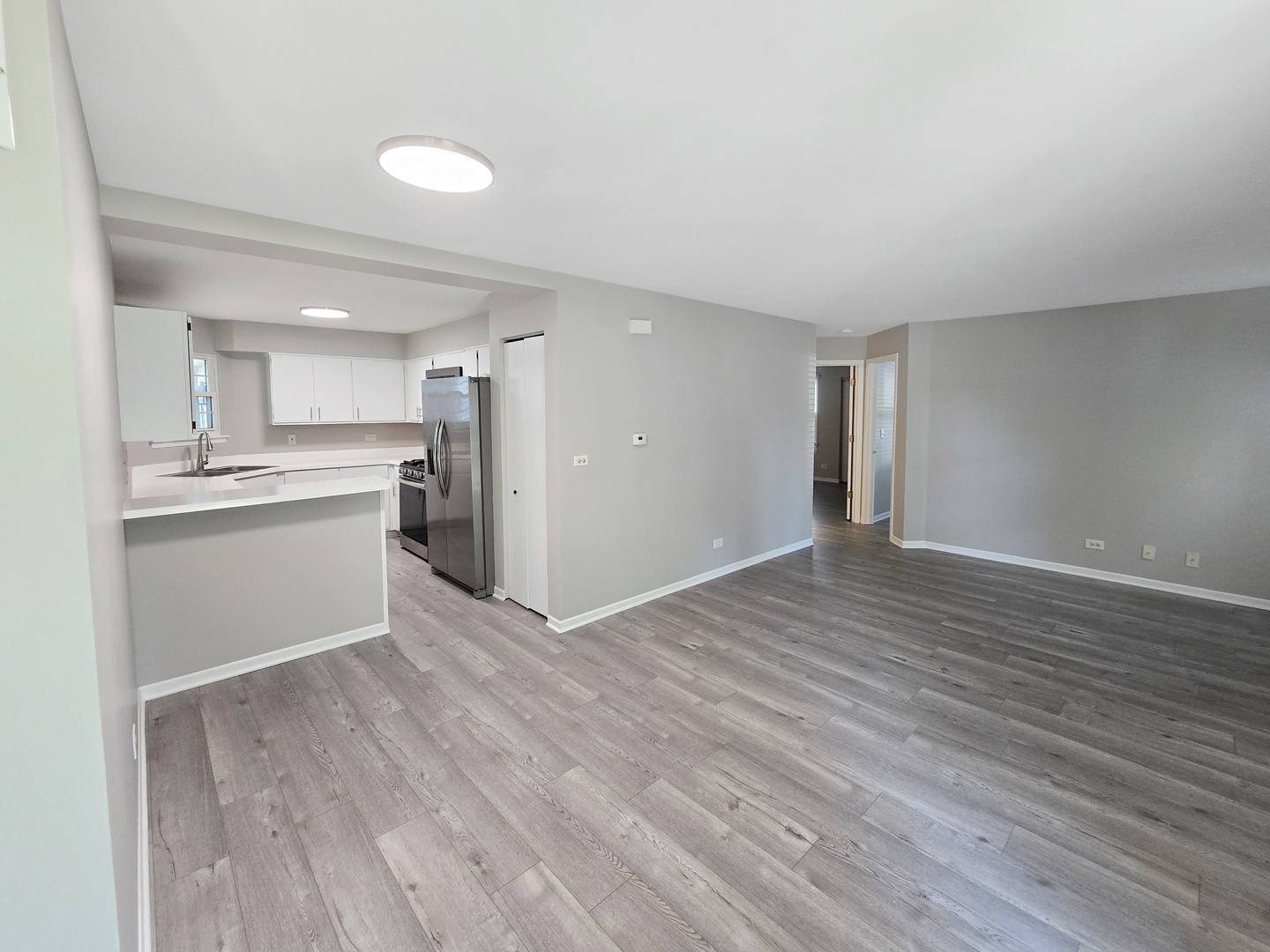 1349 Ridgefield Circle #1349, Carol Stream, IL 60188