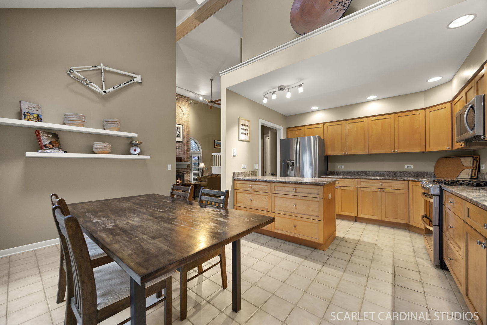 2152 BELLEAU WOODS Drive, Wheaton, IL 60187