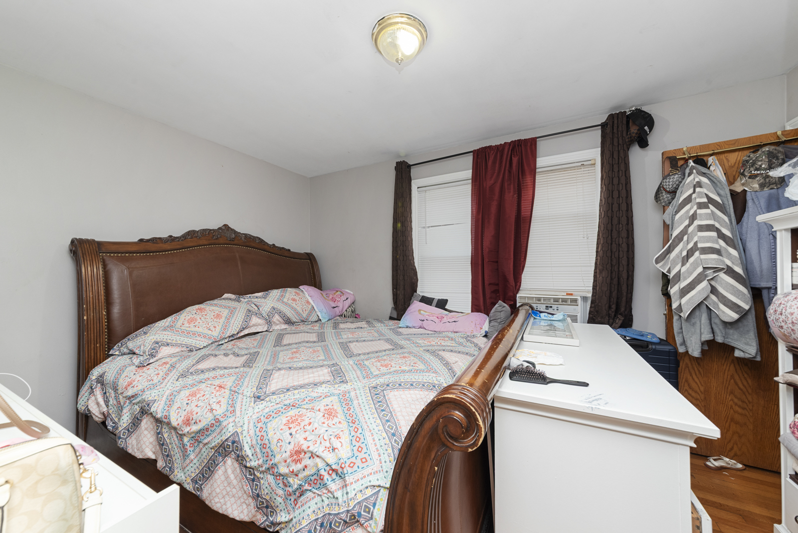 6935 S Campbell Avenue, Chicago, IL 60629