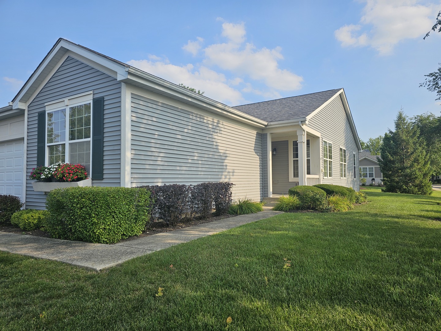 21319 Lily Lake Lane, Crest Hill, IL 60403