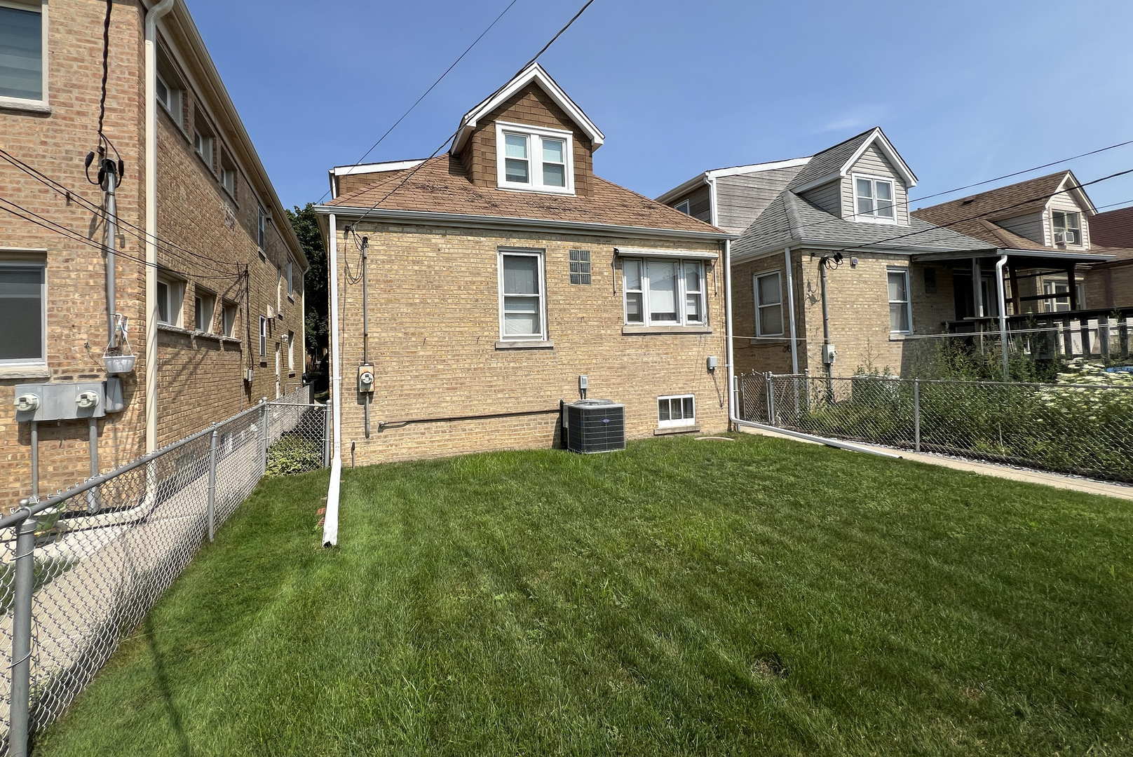 6231 W Holbrook Street, Chicago, IL 60646