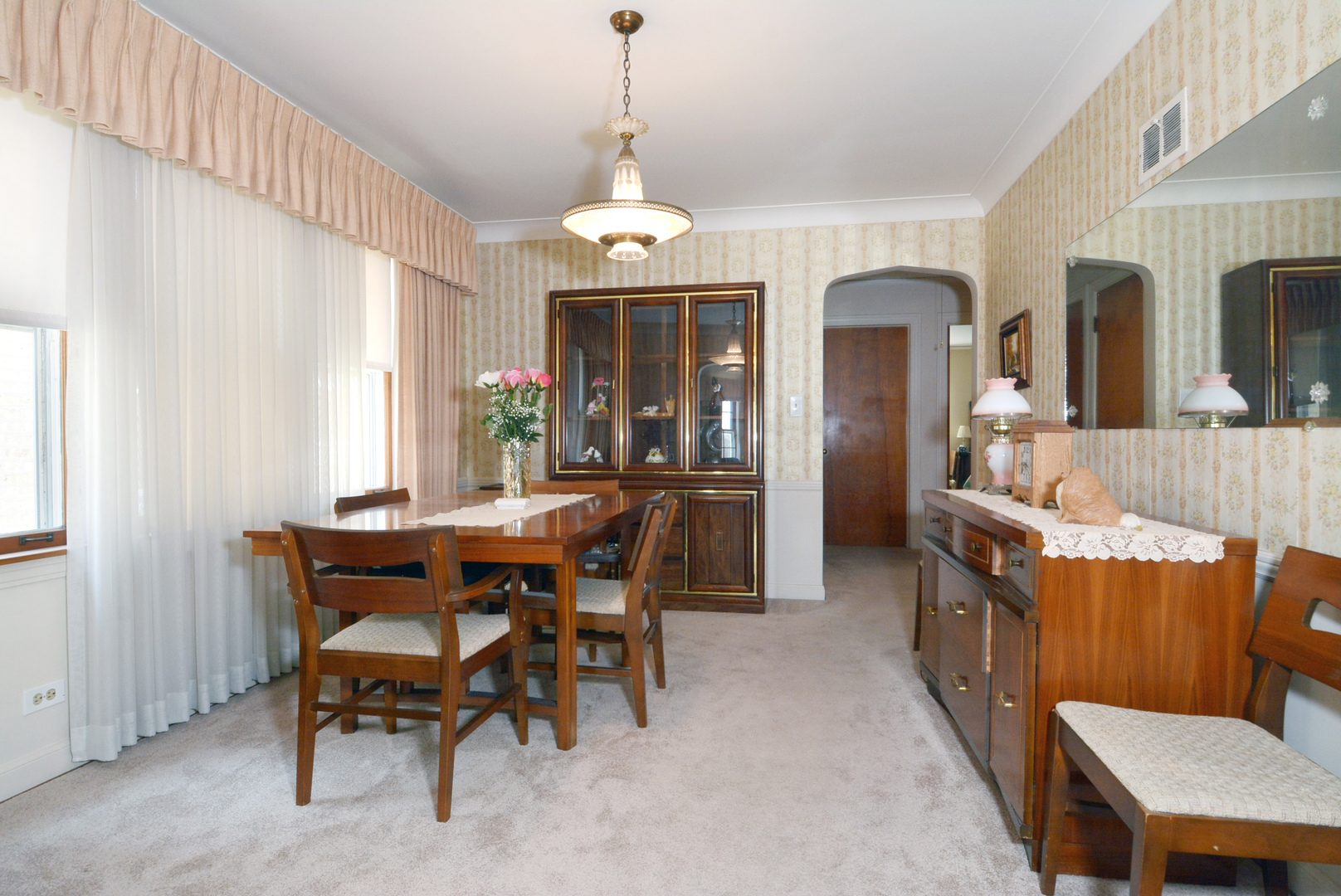 6231 W Holbrook Street, Chicago, IL 60646