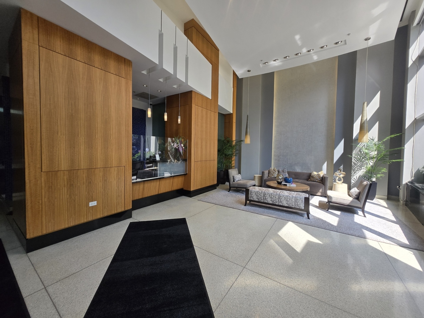 100 E 14th Street #2703, Chicago, IL 60605
