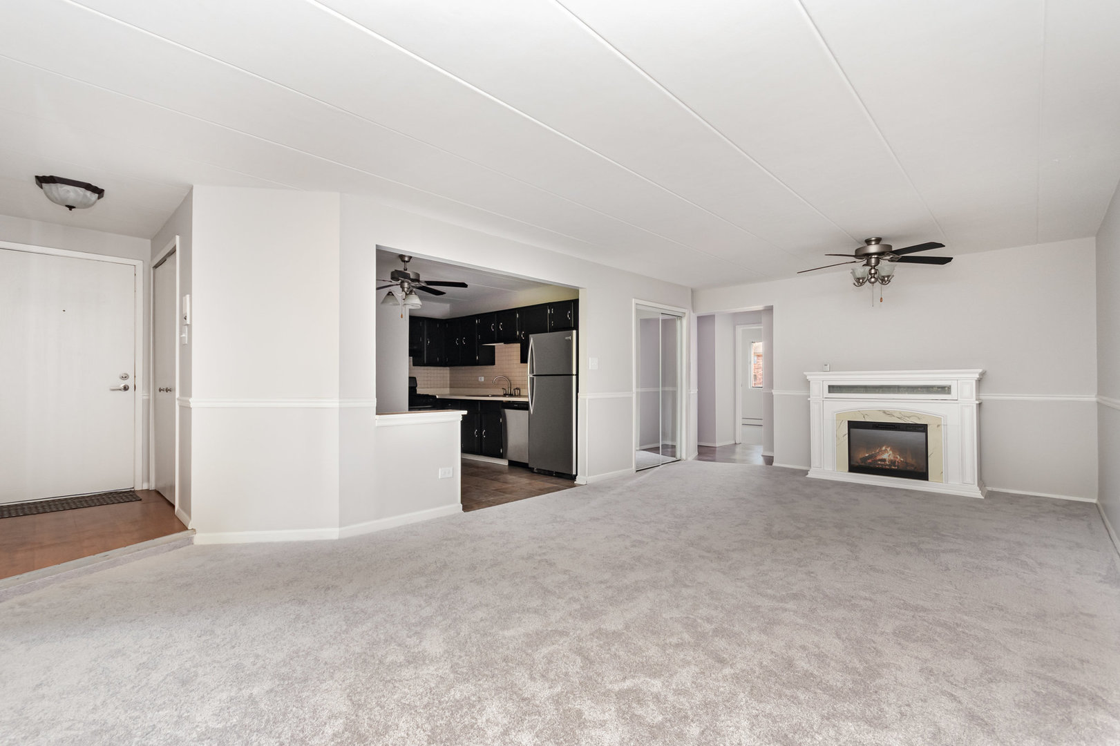 5340 Waterbury Court #2103, Crestwood, IL 60418
