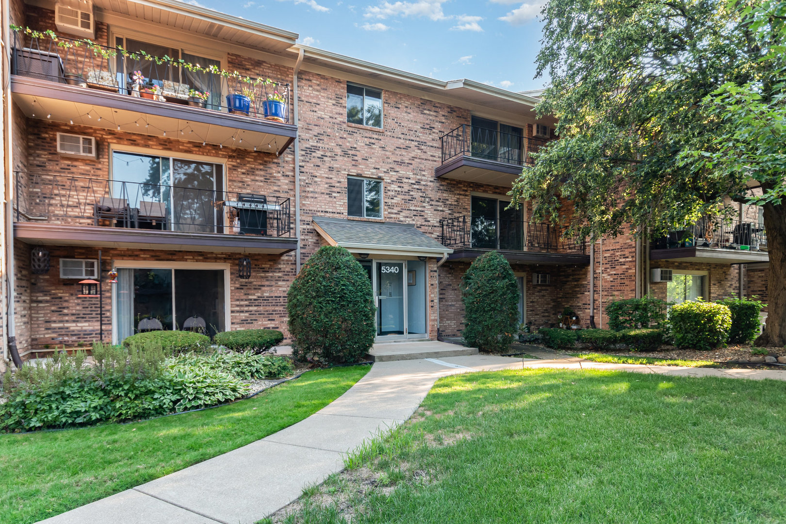 5340 Waterbury Court #2103, Crestwood, IL 60418