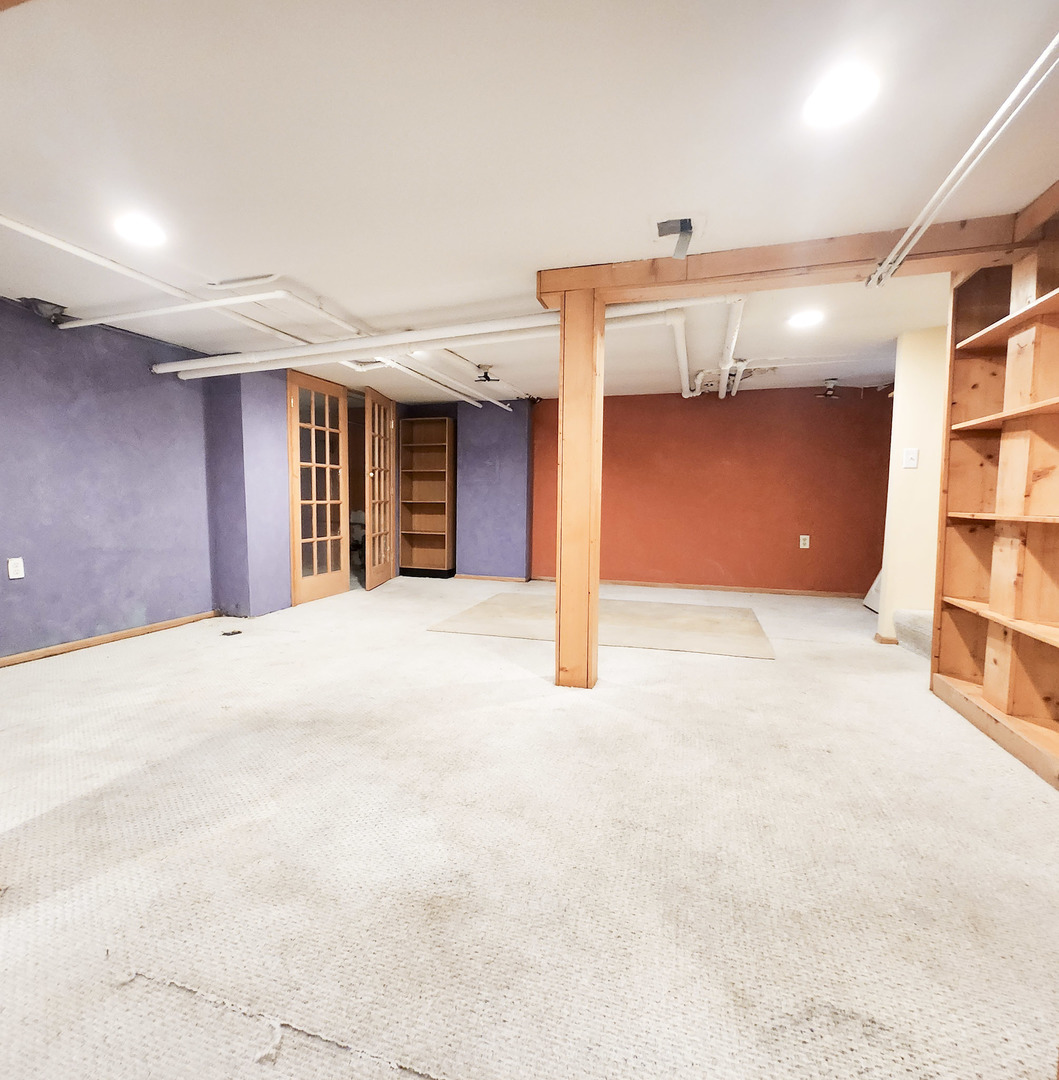 7225 S Yates Boulevard, Chicago, IL 60649