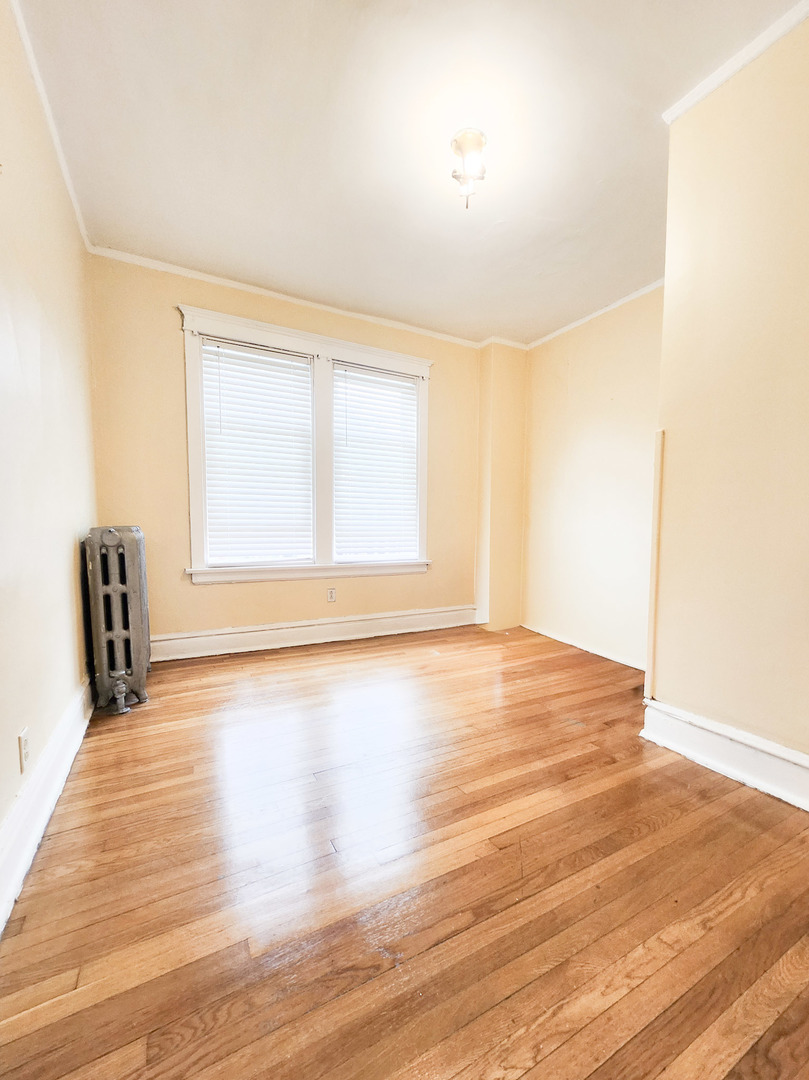 7225 S Yates Boulevard, Chicago, IL 60649