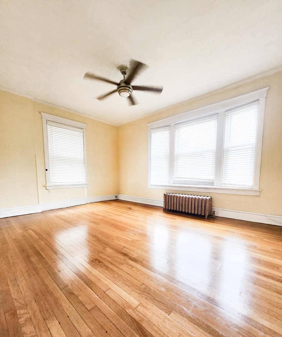 7225 S Yates Boulevard, Chicago, IL 60649