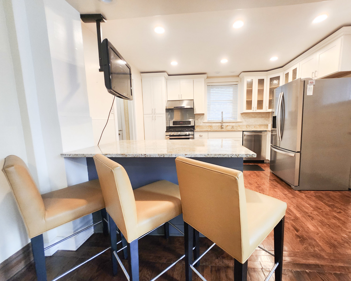 7225 S Yates Boulevard, Chicago, IL 60649