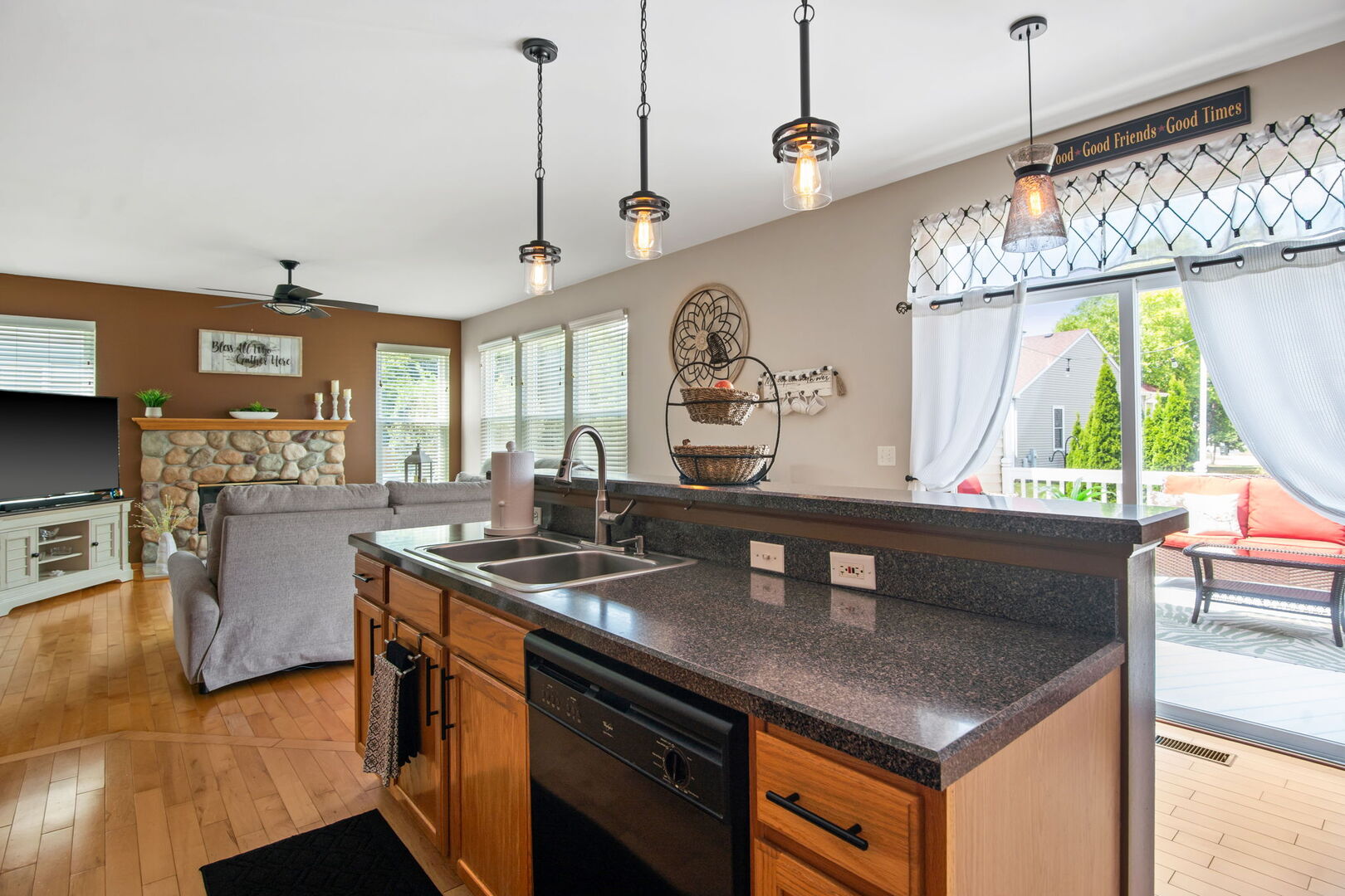 188 S Forest Cove Drive, Round Lake, IL 60073