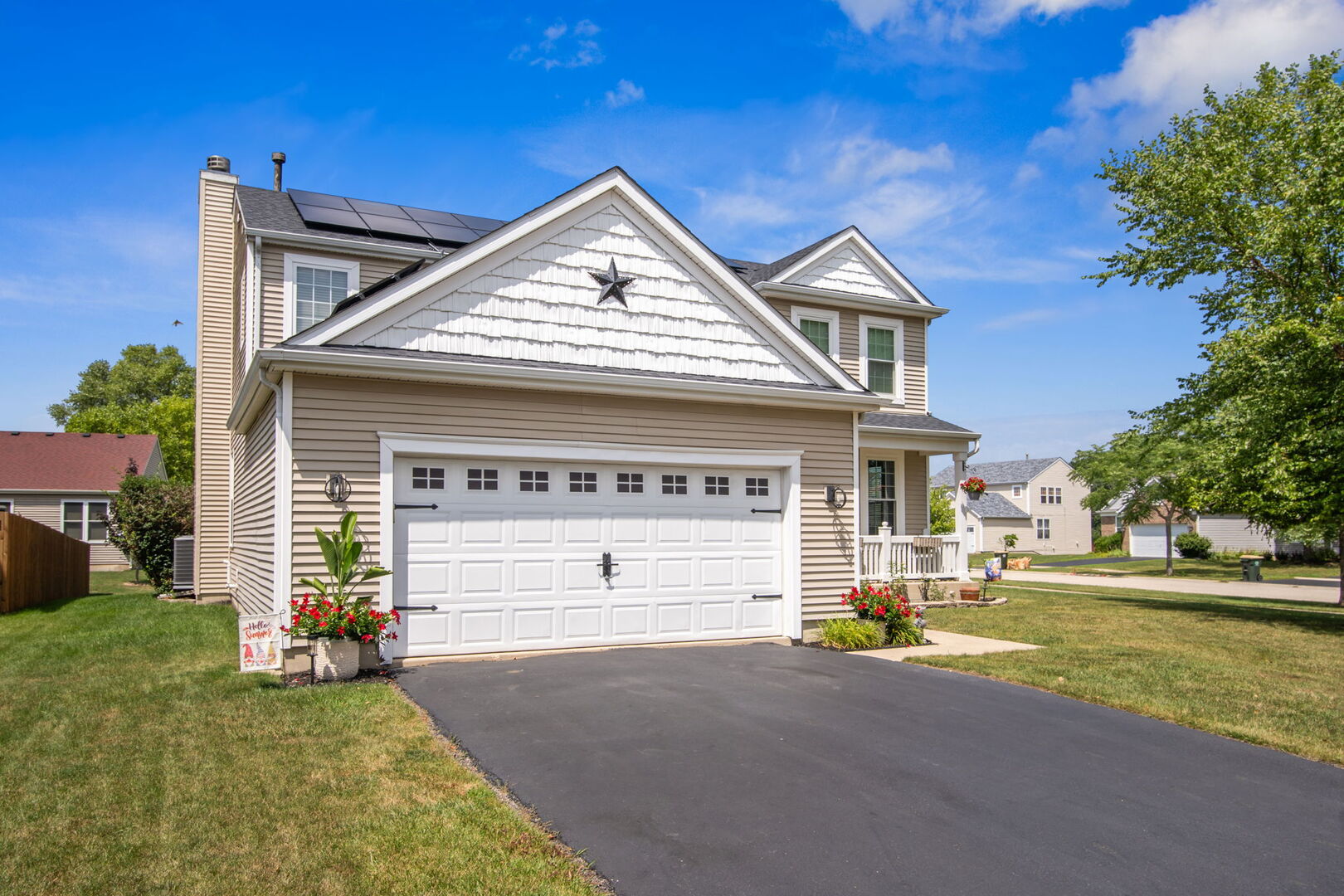 188 S Forest Cove Drive, Round Lake, IL 60073