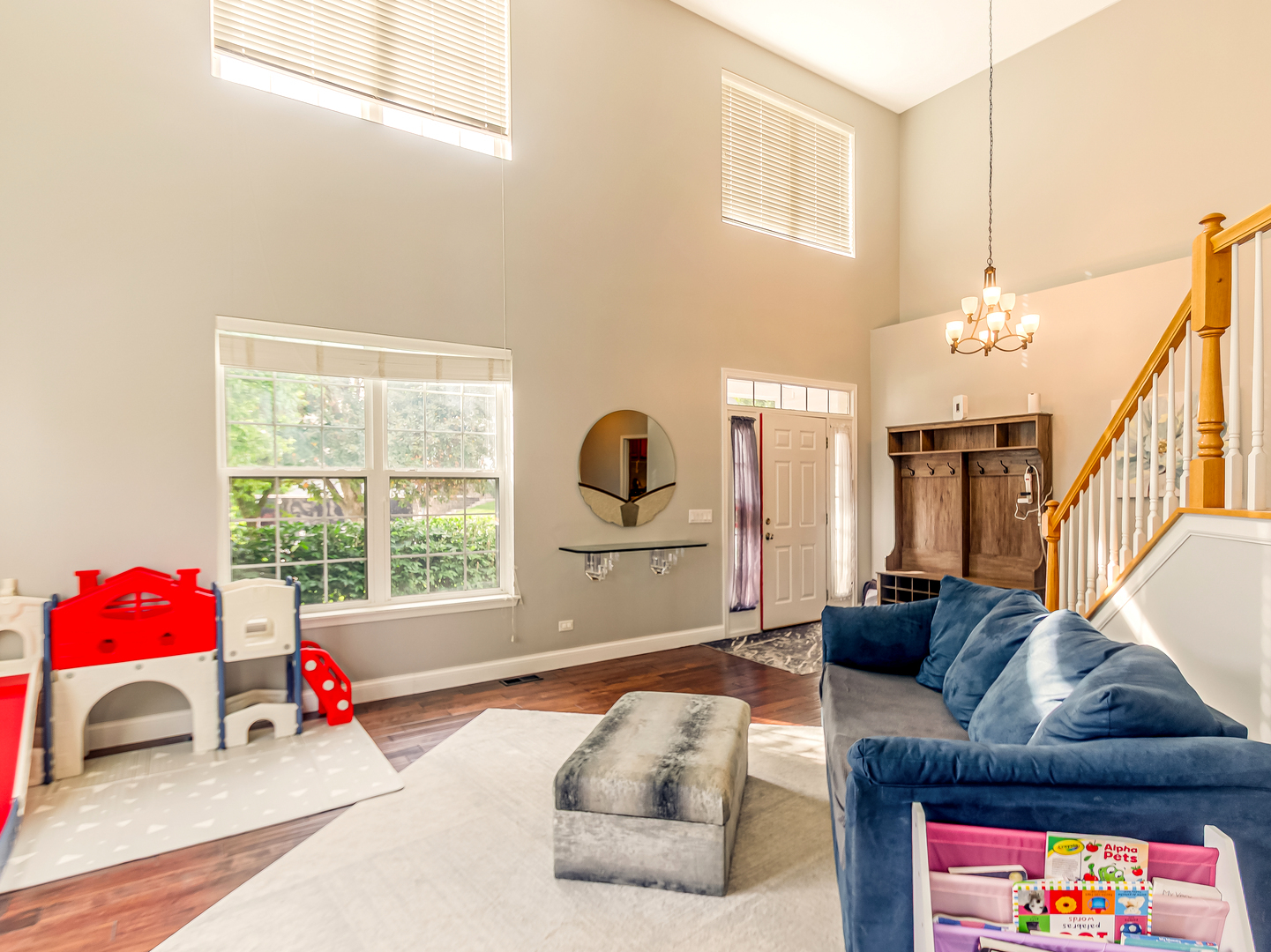 1820 Prairie Ridge Circle, Lindenhurst, IL 60046