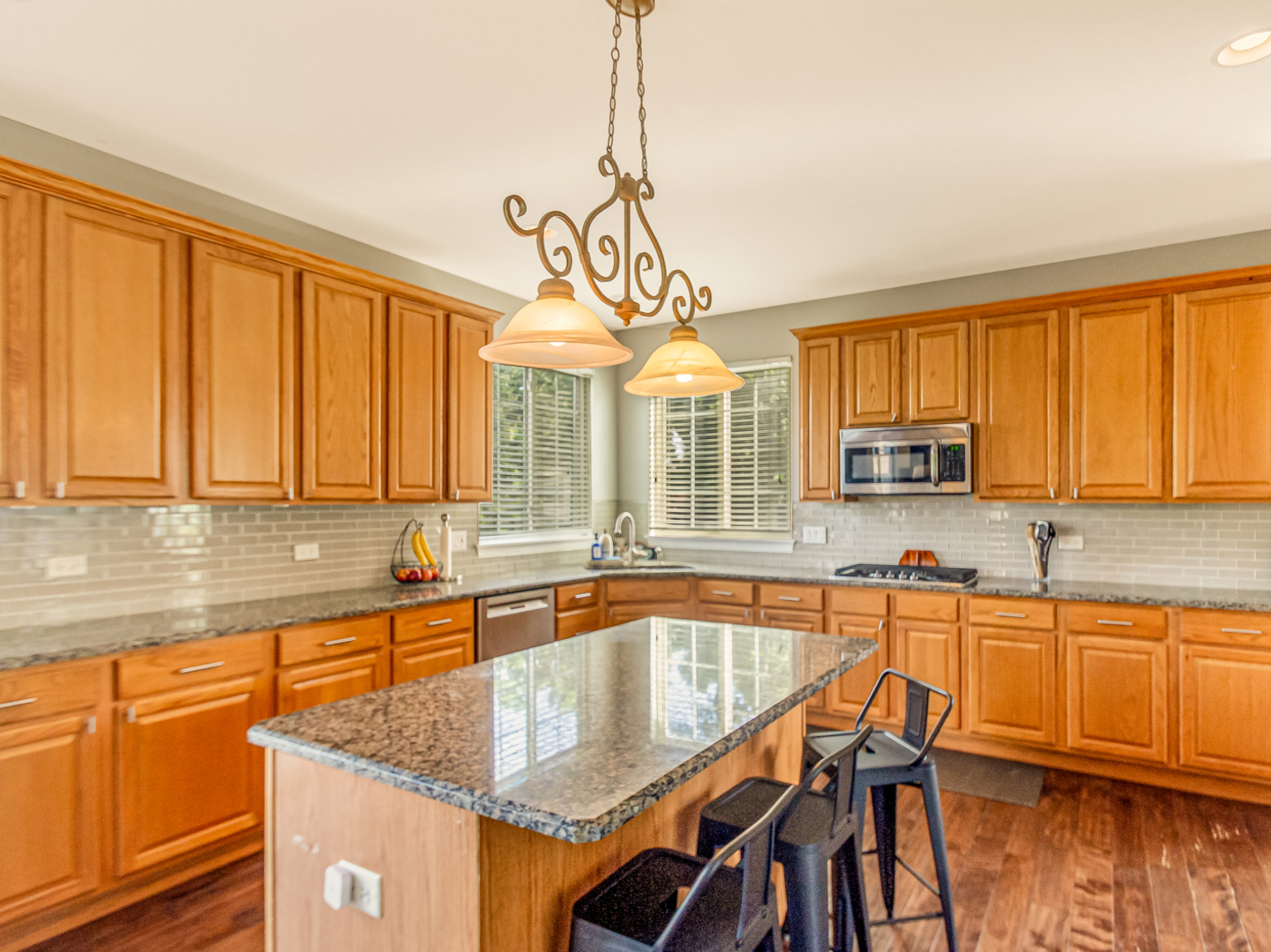 1820 Prairie Ridge Circle, Lindenhurst, IL 60046