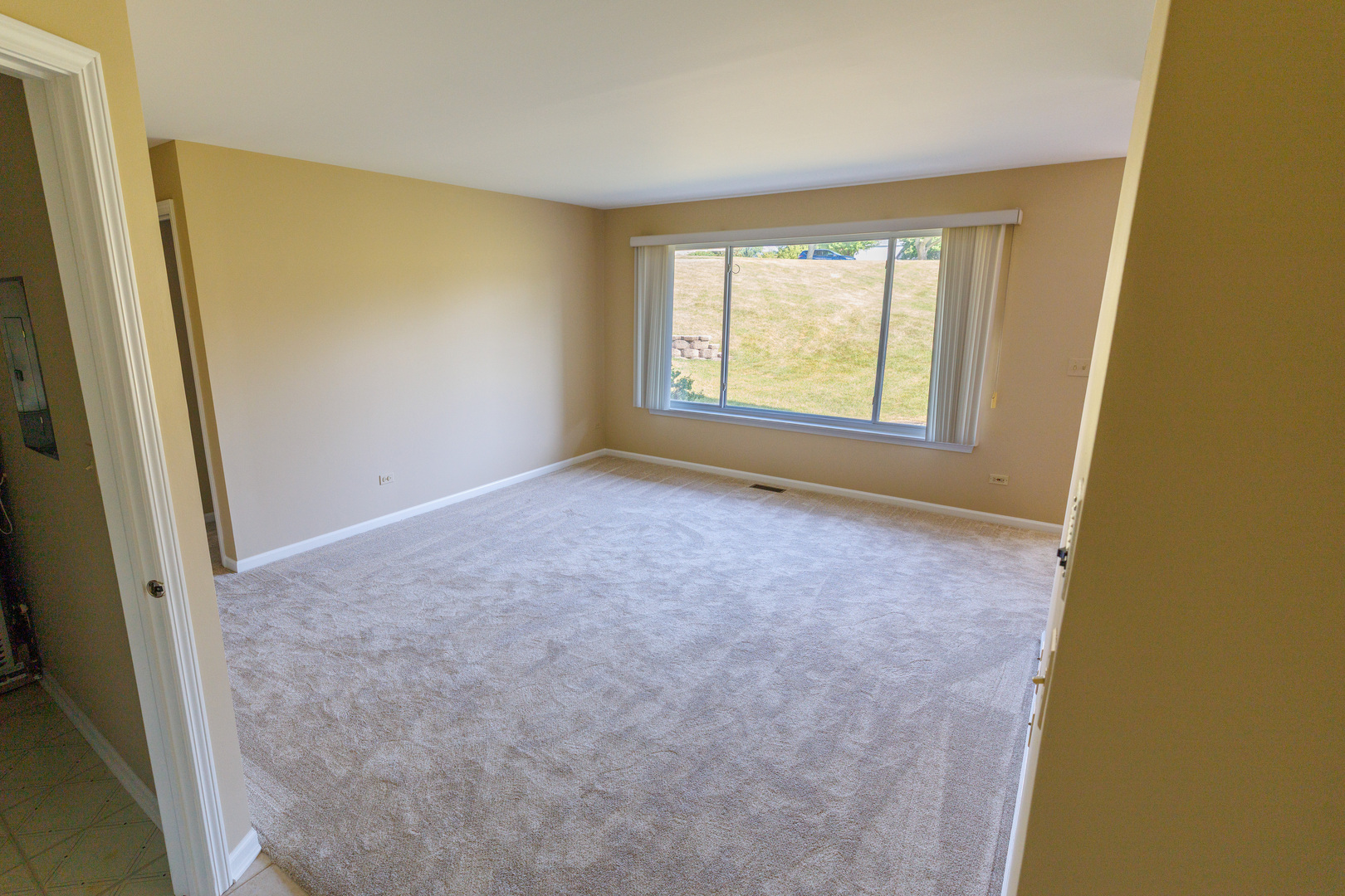 305 Crestview Drive #A, Wauconda, IL 60084