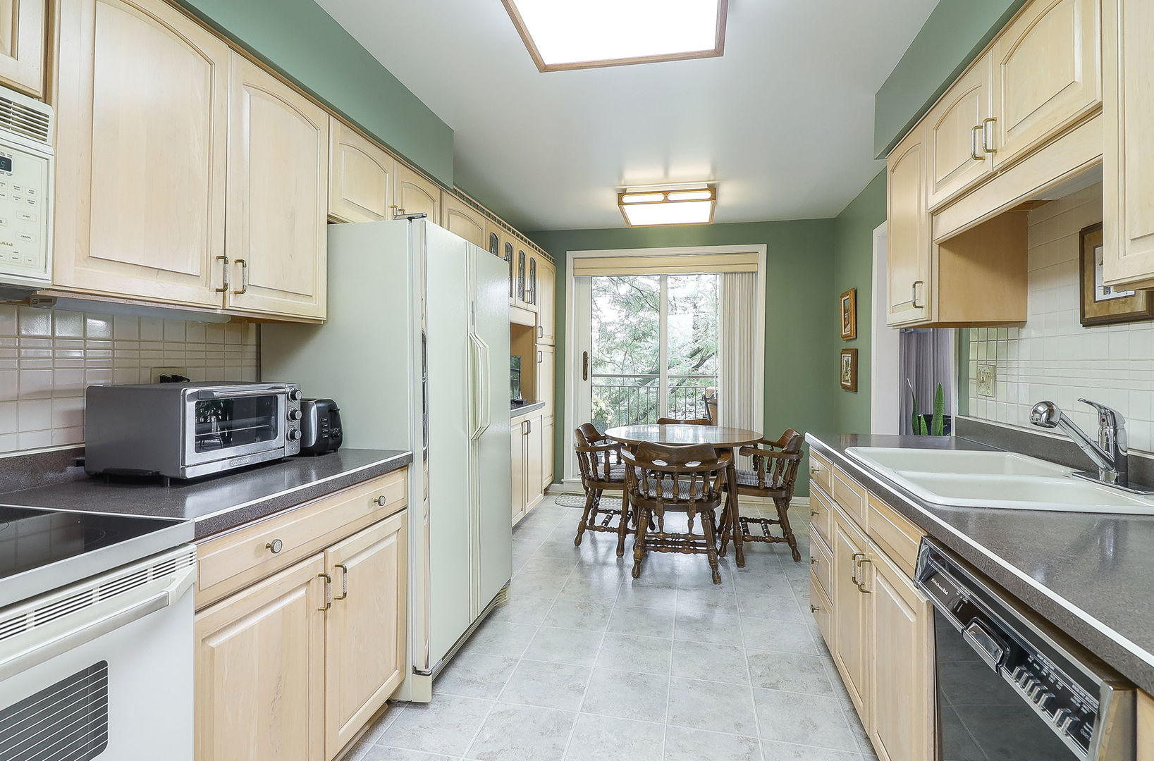 601 Lake Hinsdale Drive #307, Willowbrook, IL 60527
