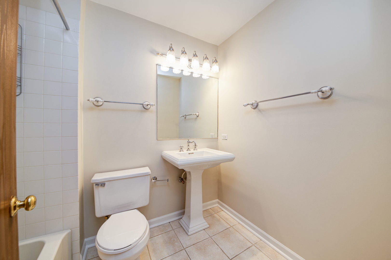 326 Debbie Lane #326, Schaumburg, IL 60194