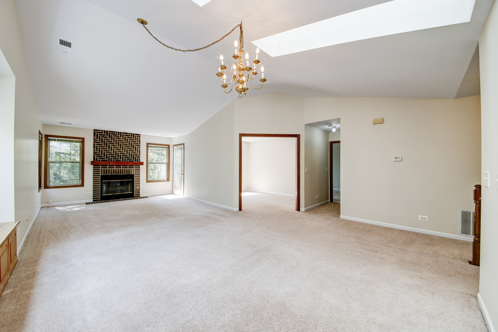 326 Debbie Lane #326, Schaumburg, IL 60194