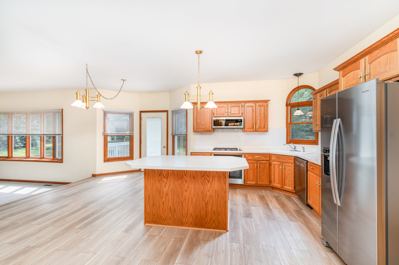975 Pinecrest Drive, Sugar Grove, IL 60554