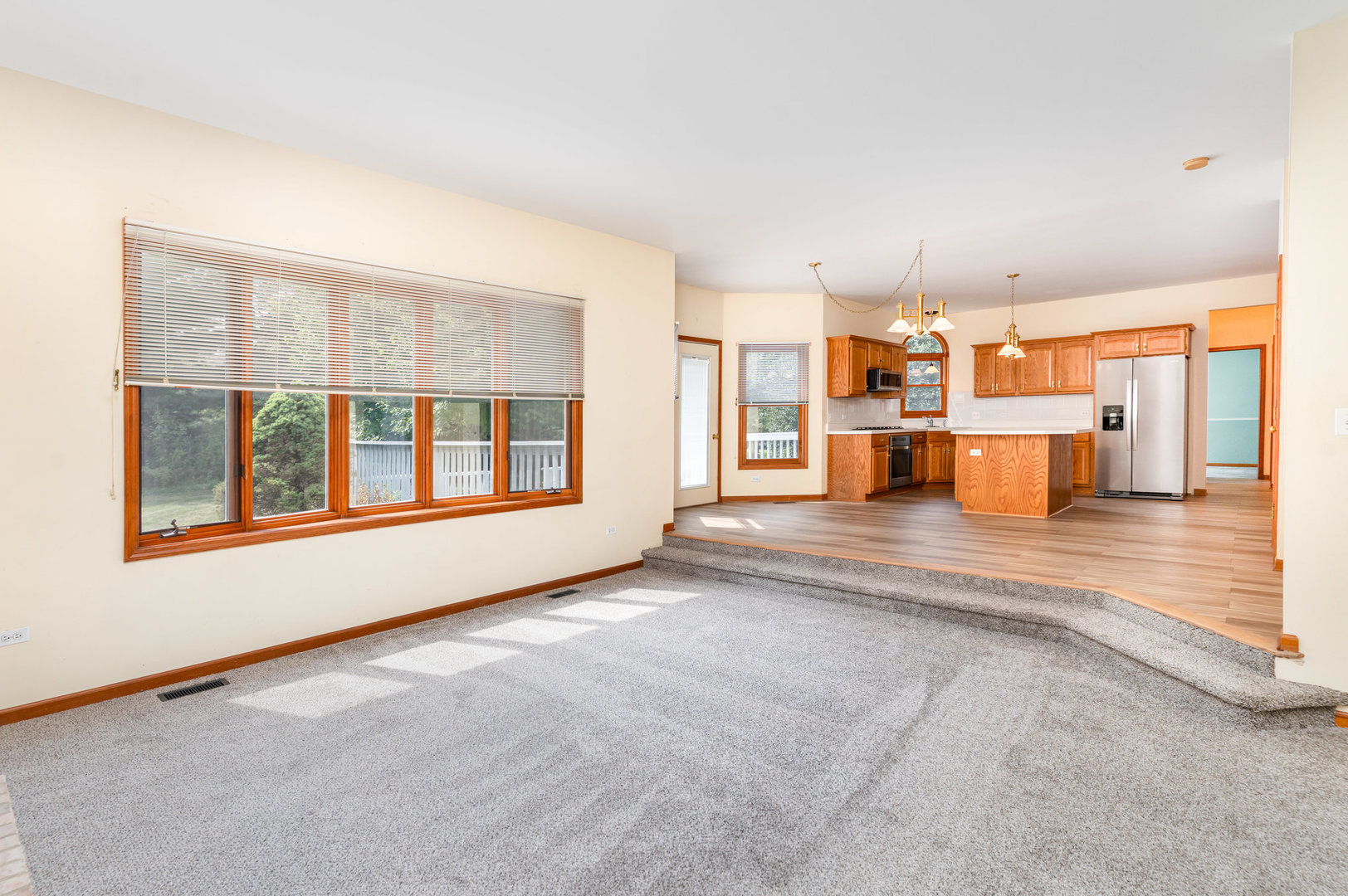 975 Pinecrest Drive, Sugar Grove, IL 60554