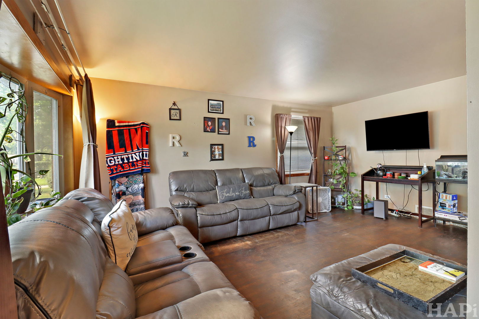 226 N California Avenue, Mundelein, IL 60060
