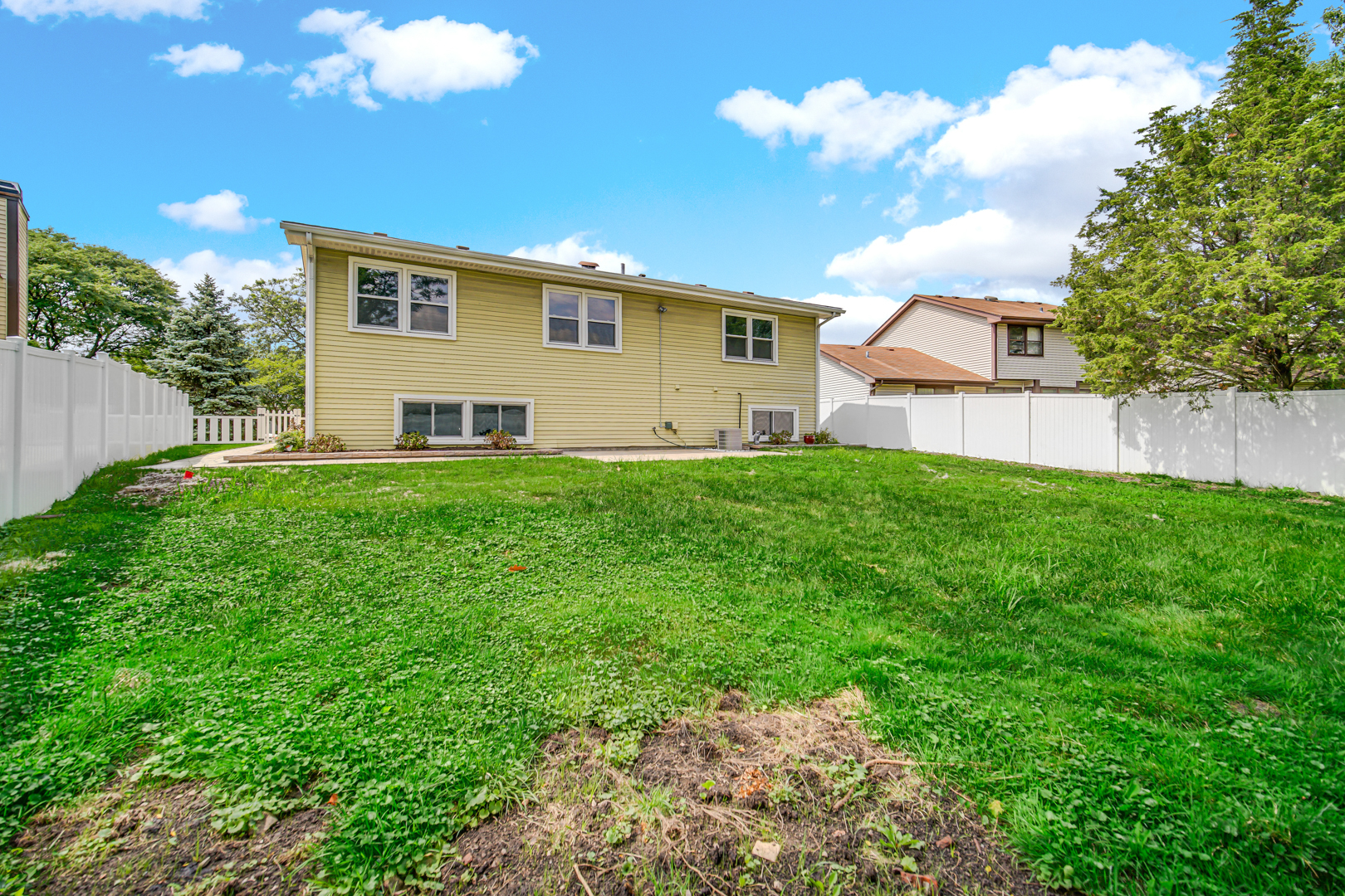 1017 FORDHAM Way, Westmont, IL 60559