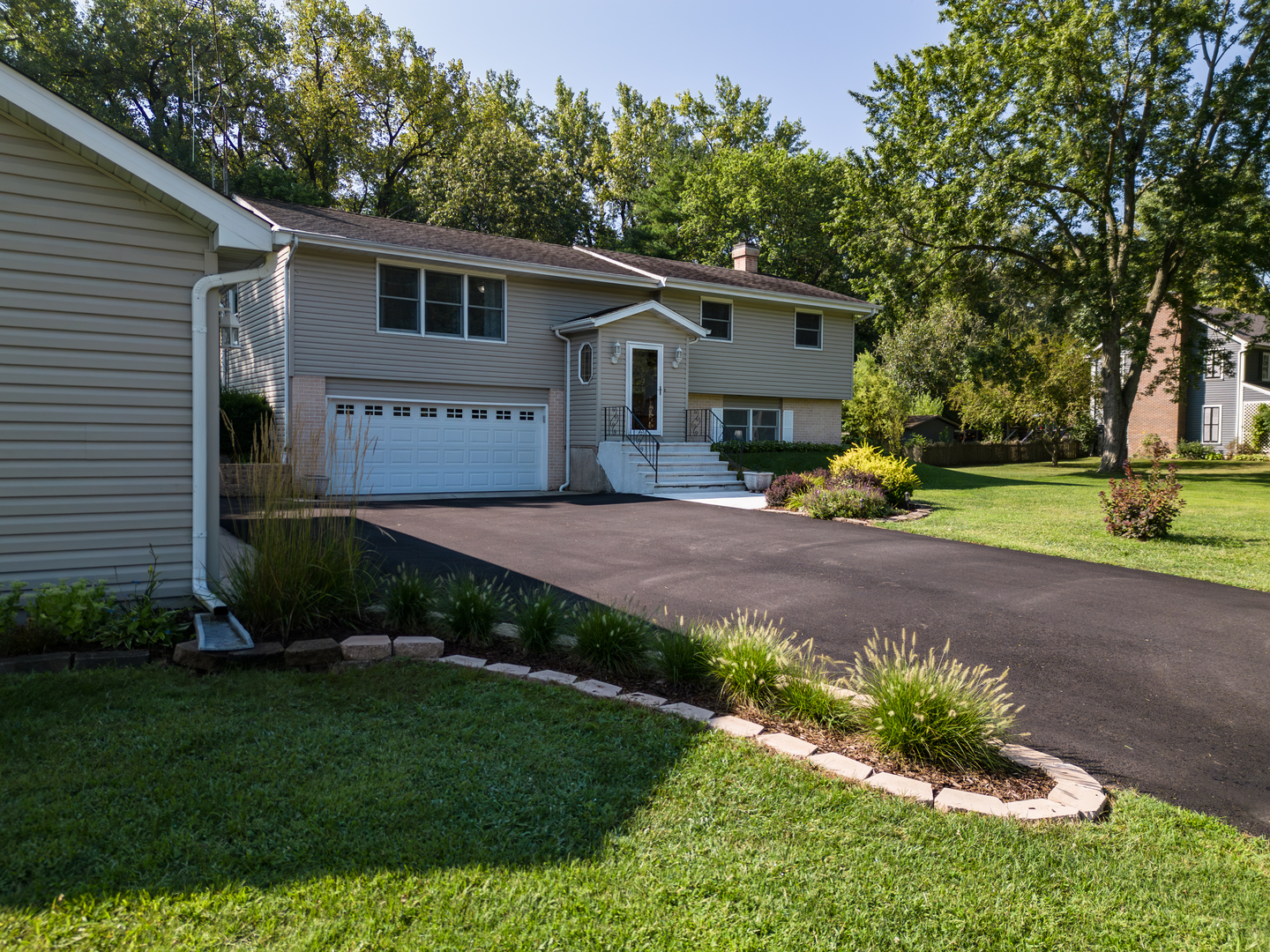 6175 E South Prairie Drive, Morris, IL 60450