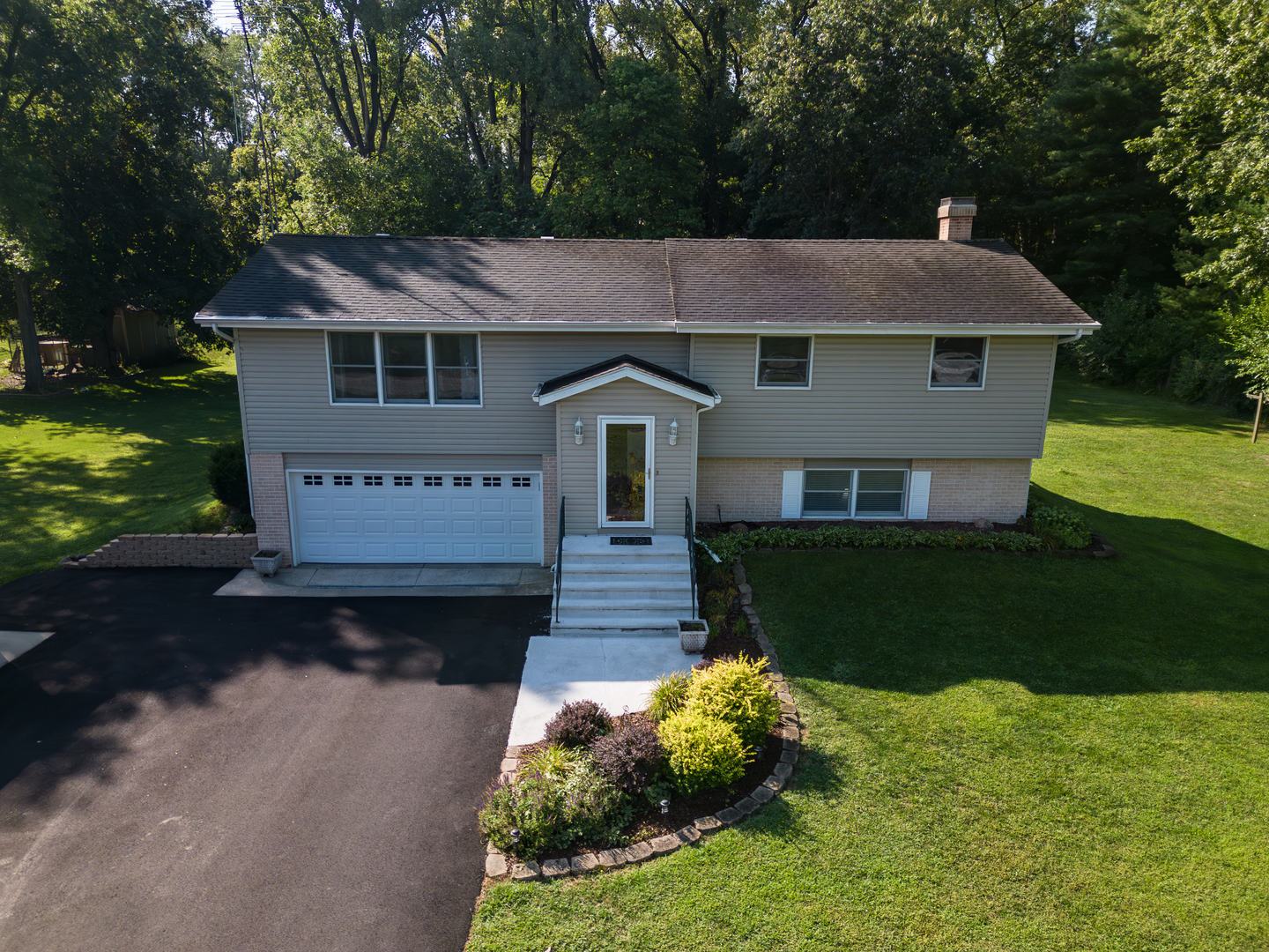 6175 E South Prairie Drive, Morris, IL 60450