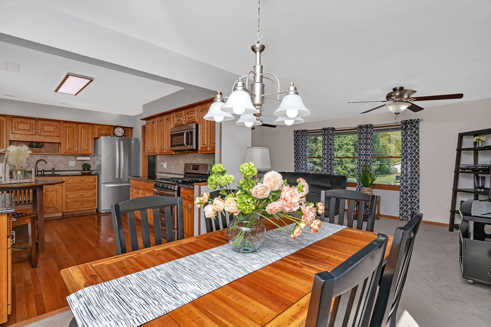 6175 E South Prairie Drive, Morris, IL 60450