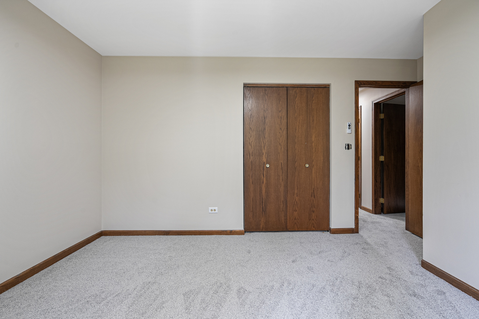 10567 Waterford. Drive, Westchester, IL 60154