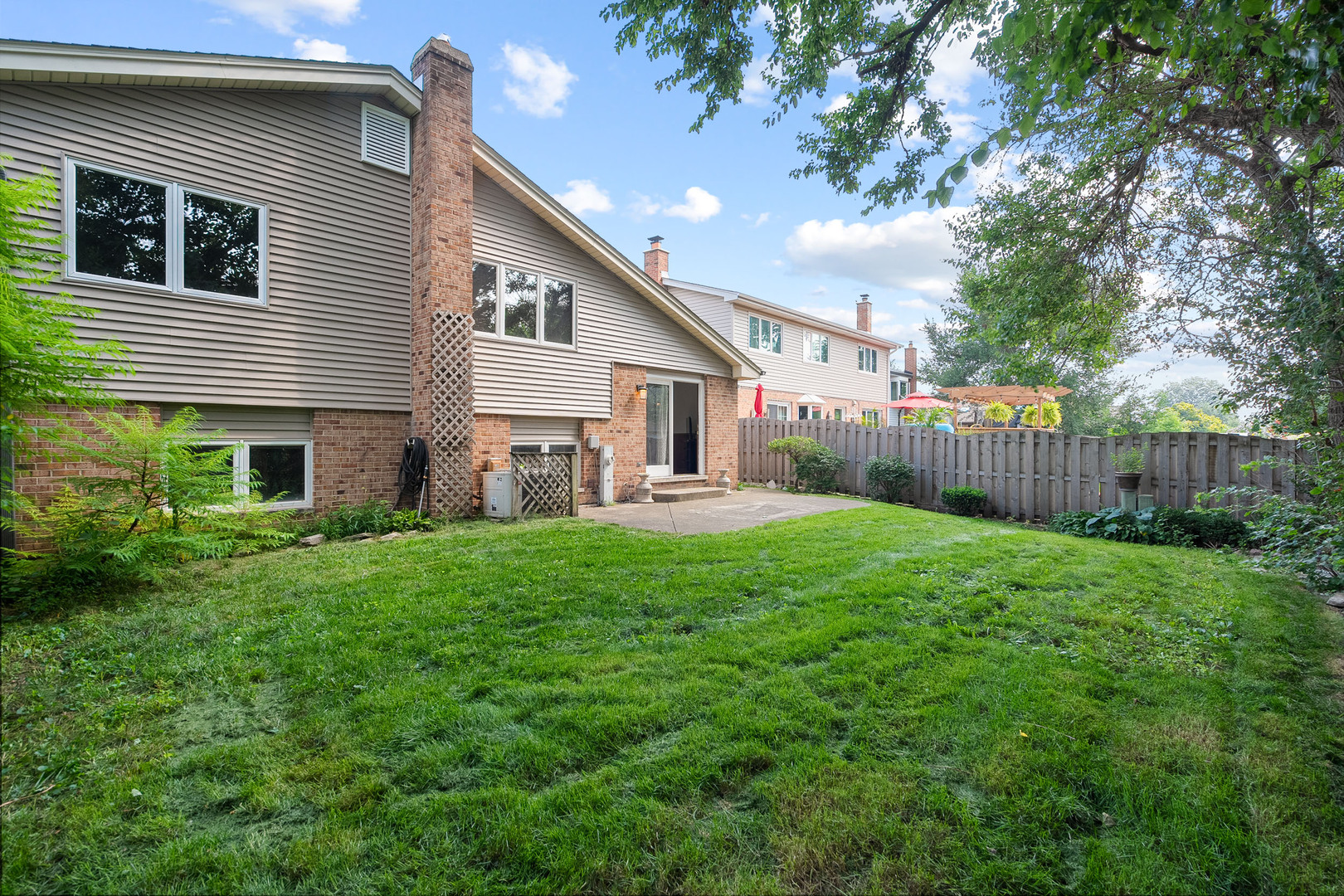 10567 Waterford. Drive, Westchester, IL 60154