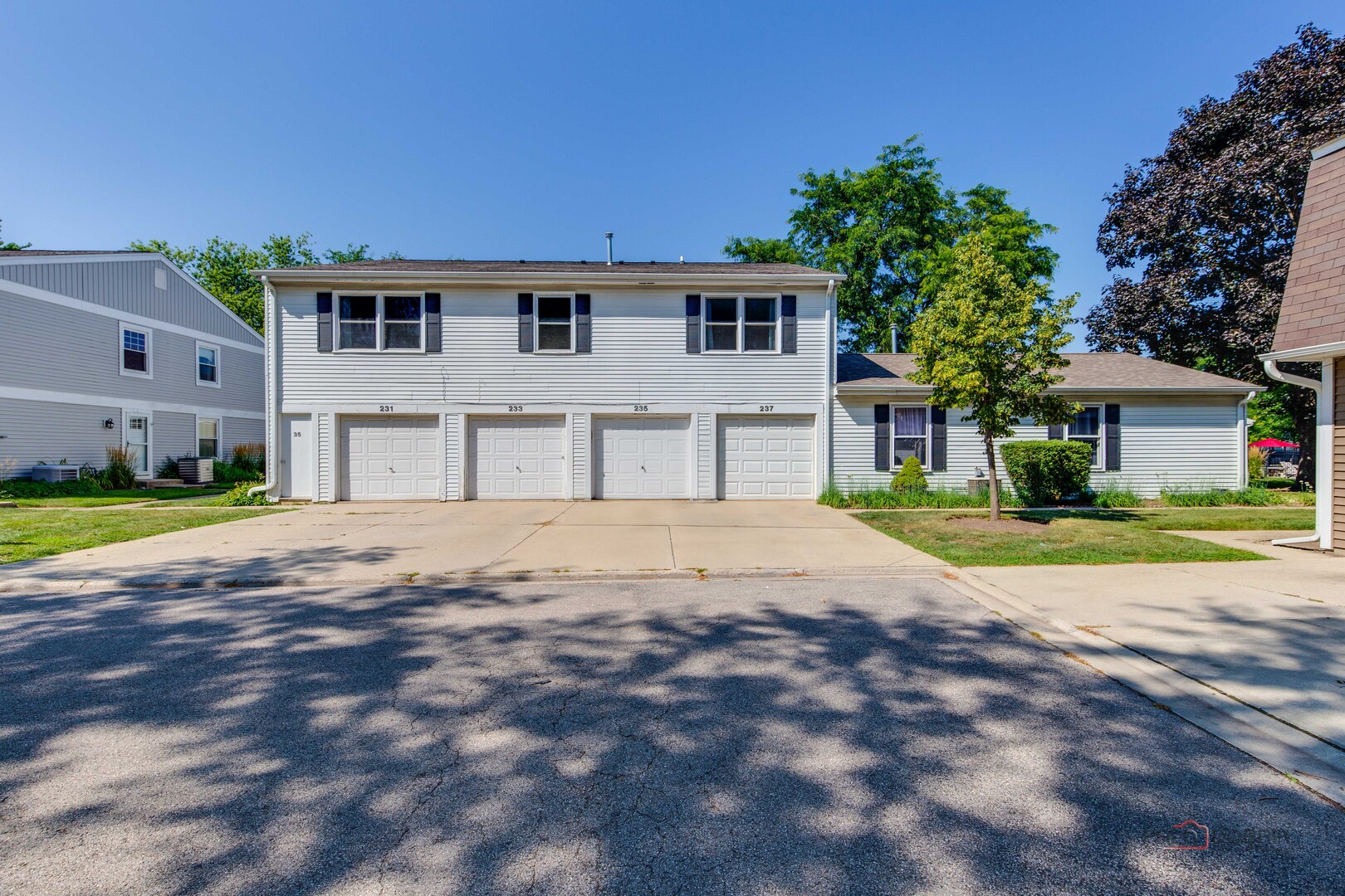 231 Sunset Court #231, Vernon Hills, IL 60061