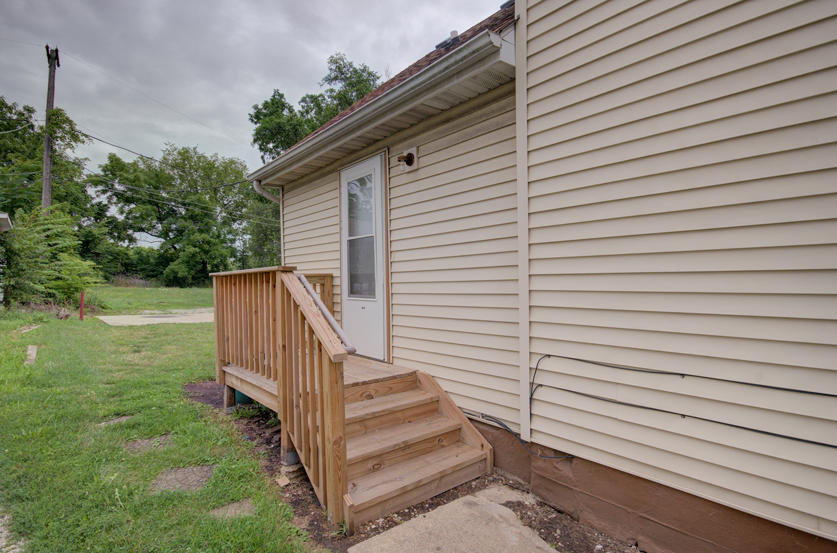 813 Woods Avenue #2, Joliet, IL 60436