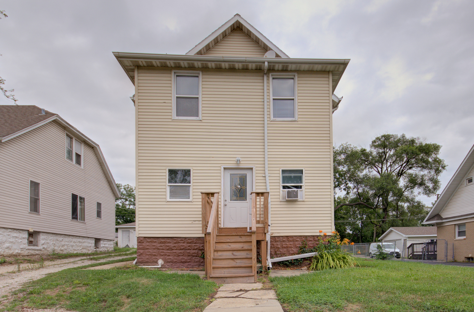 813 Woods Avenue #2, Joliet, IL 60436