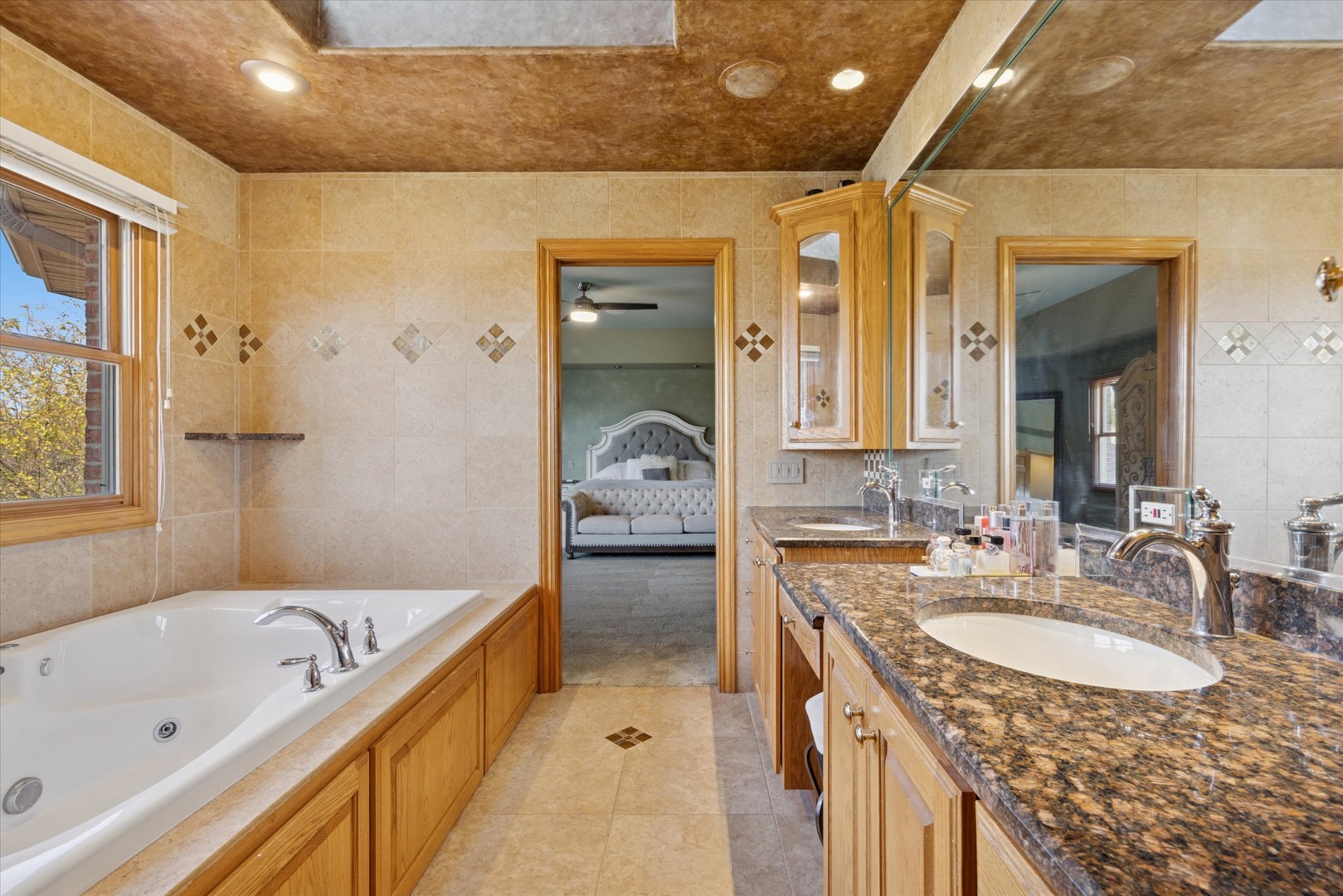 7258 W James Lane, Monee, IL 60449